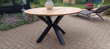 Ronde tafel 130 cm (voor binnen) beschikbaar voor biedingen