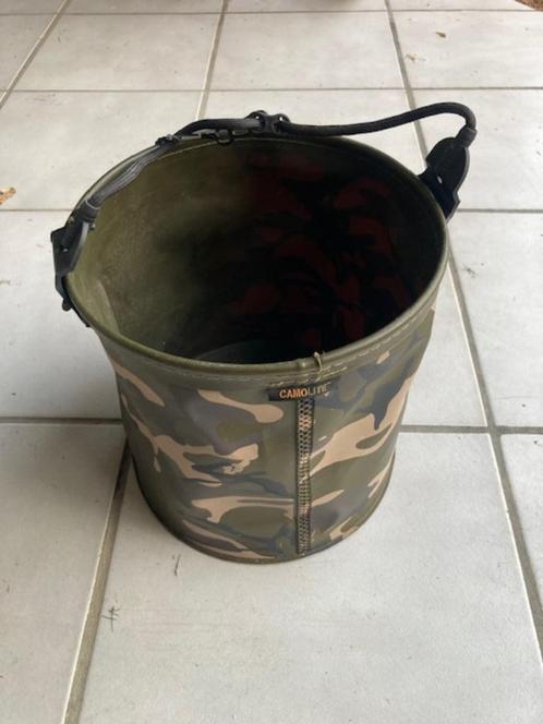 Fox Aquos Camo Water Bucket, Watersport en Boten, Hengelsport | Karpervissen, Zo goed als nieuw, Ophalen