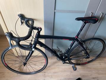 Koersfiets TREK Domane beschikbaar voor biedingen