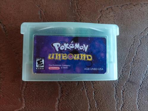 Étui Pokémon Unbound Glow in the Dark, Consoles de jeu & Jeux vidéo, Jeux | Nintendo Game Boy, Comme neuf, Combat, Enlèvement ou Envoi