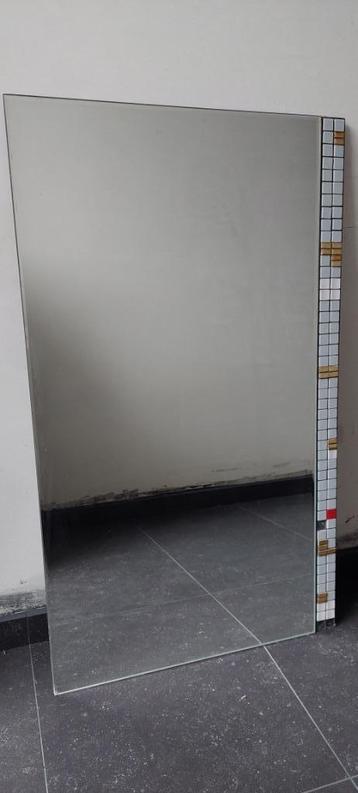 Spiegel met mozaïek  beschikbaar voor biedingen