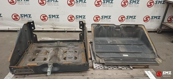 Occ boîtier de batterie Actros MP4, Autos : Pièces & Accessoires, Pièces camion, Mercedes-Benz, Suspension et Châssis, Utilisé