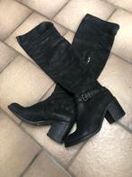 Bottes très hautes Benoite C, Enlèvement, Porté