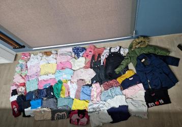 Pakket meisjeskledij maat 98 beschikbaar voor biedingen