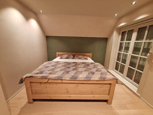 Bed in steigerhout, Huis en Inrichting, Slaapkamer | Bedden, Zo goed als nieuw, Tweepersoons, 180 cm, 200 cm, Steigerhout, Bruin