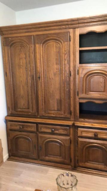 Armoire en chêne  beschikbaar voor biedingen