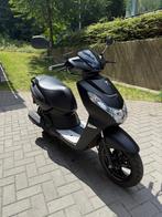 Peugeot Kisbee Black Edition 50cc – 3 000 km – Quasi neuf –, Fietsen en Brommers, Ophalen, Overige modellen, Benzine, 50 cc