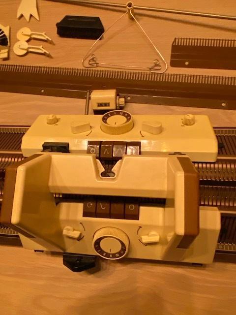 Singer "vintage" breimachine, Hobby en Vrije tijd, Breien en Haken, Gebruikt, Breien, Machine, Ophalen