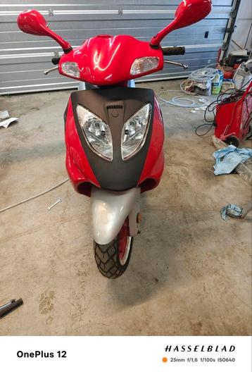 Jonway Italia Adventure 125cc nouveau, Particulier, Scooter