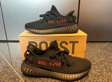 Yeezy Boost 350 V2 Black Red beschikbaar voor biedingen