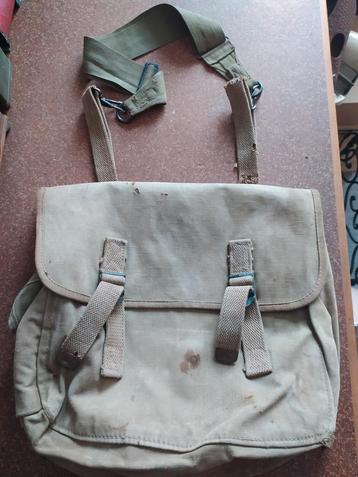 sac M36 caoutchouté avec sangle de transport beschikbaar voor biedingen