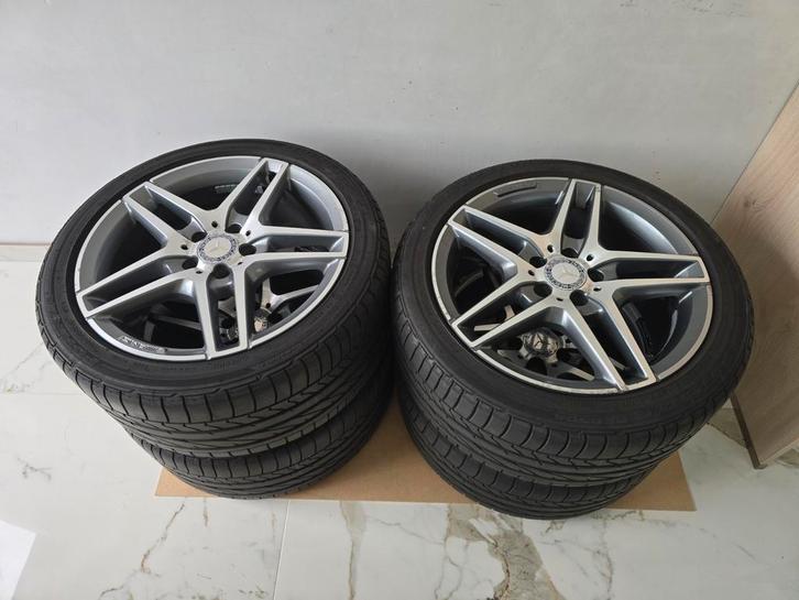 Kit de largeur Mercedes W212, Autos : Pièces & Accessoires, Pneus & Jantes, Pneus et Jantes, Pneus été, 18 pouces, 245 mm, Véhicule de tourisme