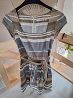 Kleed xandres goud wit zilver gestreepte, Kleding | Dames, Jurken, Ophalen of Verzenden, Zo goed als nieuw, Maat 38/40 (M), Wit