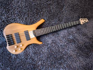 Elwray Basses WN5  disponible aux enchères