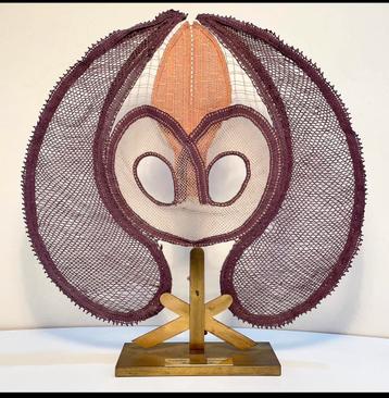 Sculpture Dentelle Colette van Steyvoort beschikbaar voor biedingen
