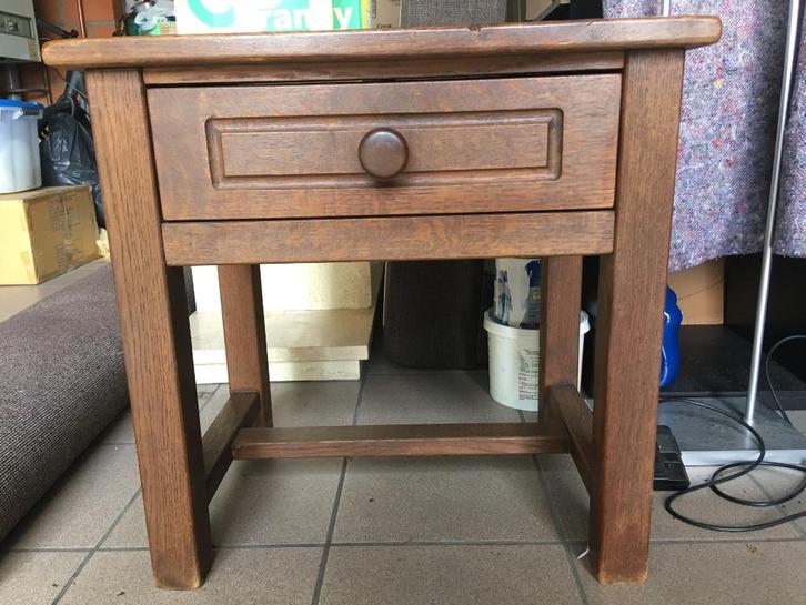 Eiken Houten kastje TV / slaapkamer /kot …, Maison & Meubles, Armoires | Commodes, Chêne, Enlèvement