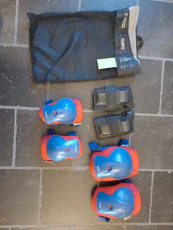 Pols, elleboog en kniebeschermers, Kinderen en Baby's, Speelgoed | Buiten | Rolschaatsen, Gebruikt, Kinderen, Ophalen