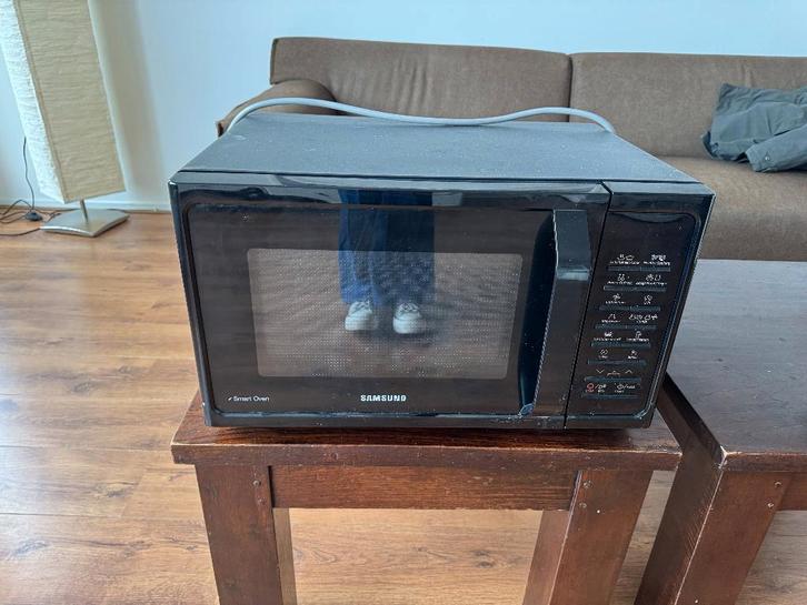 Four intelligent/four à micro-ondes combiné Samsung, Electroménager, Fours, Utilisé, Autoportant, 45 à 60 cm, 45 à 60 cm, Air chaud