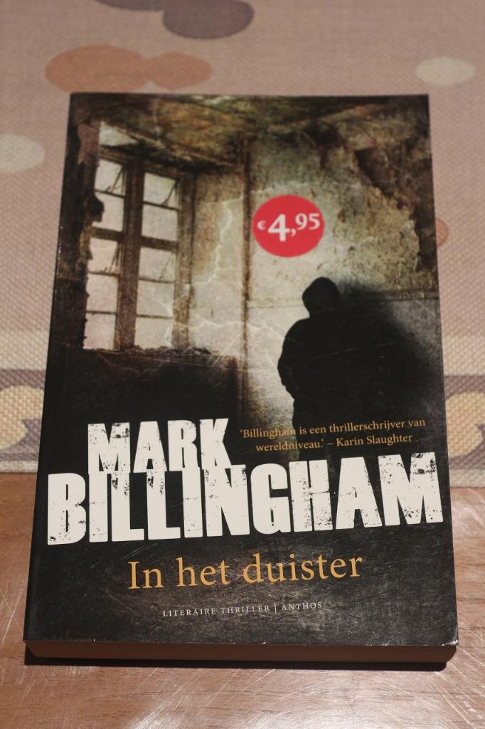 *In het duister - Mark Billingham, Boeken, Thrillers, Zo goed als nieuw, Europa overig, Ophalen of Verzenden