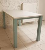 Tafel 140x80, zeer stevig, wegens plaatsing nieuwe keuken., Huis en Inrichting, Ophalen, Zo goed als nieuw