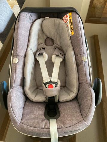 Maxi cosi Pebble plus + isofox bevestiging beschikbaar voor biedingen