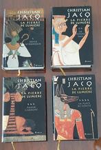 Série reliée- "La Pierre de lumière " Christian Jacq- 8€/lot, Ophalen, Gelezen, Christian Jacq