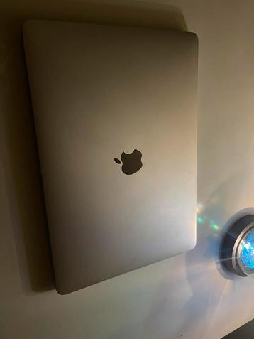Macbook Pro - M1 13pouces annee 2020 beschikbaar voor biedingen