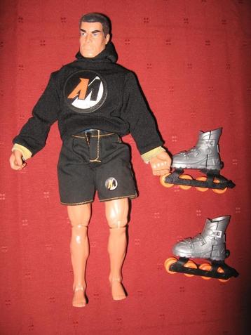 Action man Hasbro 1994 met inline skates beschikbaar voor biedingen