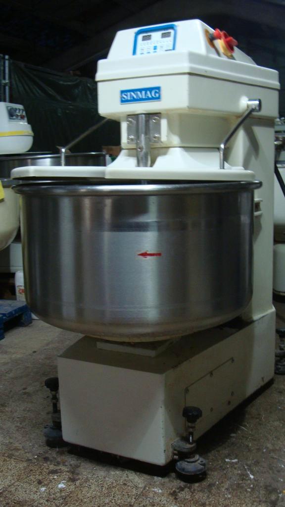 Pétrin spirale 75 kgs farine boulangerie bakkerij, Zakelijke goederen, Horeca | Keukenapparatuur, Bakkerij en Slagerij, Gebruikt