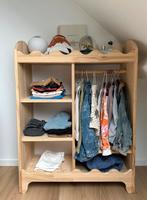 Kleerkast montessori dennenhout, Kinderen en Baby's, Kinderkamer | Commodes en Kasten, Ophalen, Zo goed als nieuw, Kast