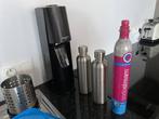Soda stream + 2 bottles + gas bottle, Elektronische apparatuur, Bruiswatermachines, Ophalen, Zo goed als nieuw
