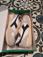 Diadora taille 42 portée deux fois, Enlèvement ou Envoi, Comme neuf