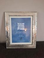 Verzilverd fotokadertje, Audio, Tv en Foto, Fotografie | Fotolijsten, Ophalen of Verzenden