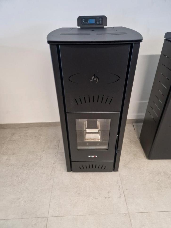 Nouveau Hydro Como 25kw. Garantie de 5 ans. Livraison gratui, Maison & Meubles, Poêles, Neuf, Poêle à granulés, Enlèvement ou Envoi