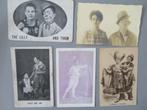 9 oude circus foto,s kaarten Clowns Acrobaten Dwerggroei ..., Verzamelen, Verzenden, Foto, Zo goed als nieuw, Voor 1940