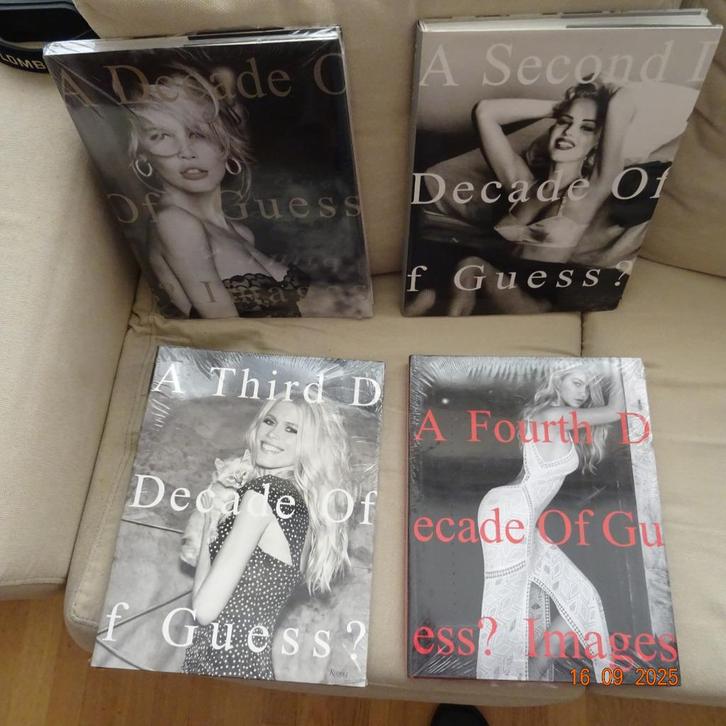 Guess - Decade Of Guess Images (vol. 1, 2, 3, 4) ; lot !, Boeken, Kunst en Cultuur | Fotografie en Design, Nieuw, Ophalen of Verzenden