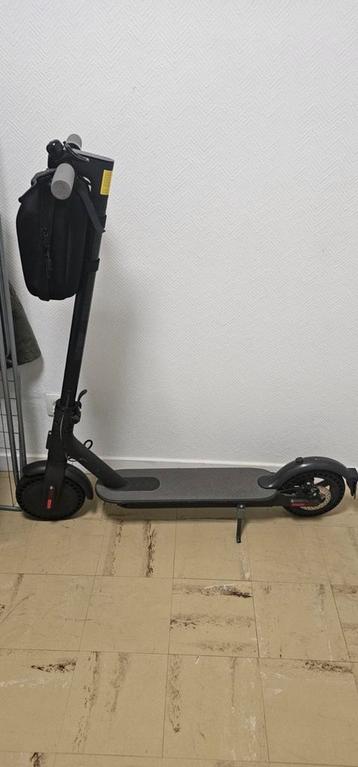 Elektrische step 200€ disponible aux enchères