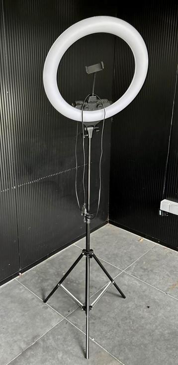 Ringlamp RGB - MJ-45 - zo goed als nieuw beschikbaar voor biedingen