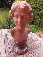 Terracotta buste van een jonge vrouw van Leopold Savine, Antiek en Kunst, Ophalen