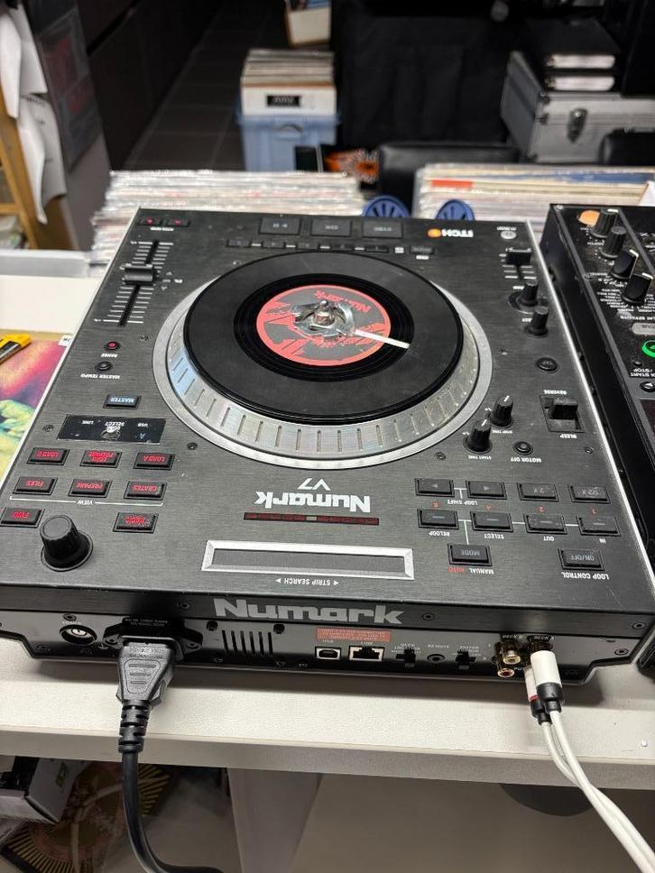 2 Numark V7 SPELERS //, Muziek en Instrumenten, Dj-sets en Draaitafels, Gebruikt, Draaitafel, Numark, Ophalen of Verzenden