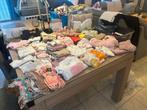 Lot babykleertjes meisje te koop allemaal maat 50 en 56, Enlèvement ou Envoi