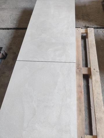 Keramische Tegels 600 x 1200mm beschikbaar voor biedingen