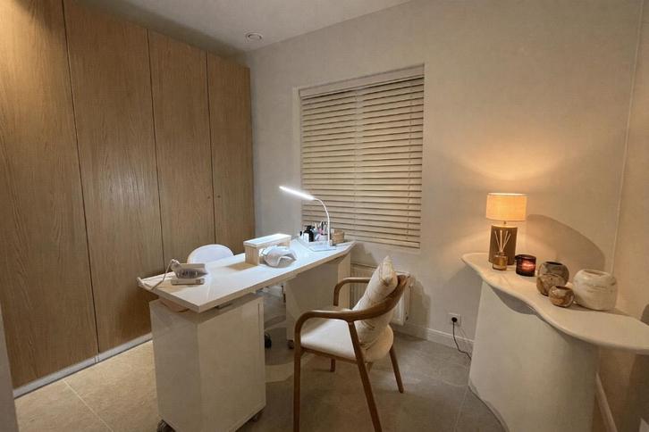 Manicuretafel Artdeco, Diensten en Vakmensen, Schoonheidsspecialisten | Manicure, Kunst- of Gelnagels