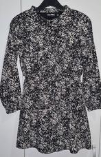 jurk awesome 134, Kinderen en Baby's, Kinderkleding | Maat 134, Gebruikt, Meisje, Awesome, Ophalen of Verzenden