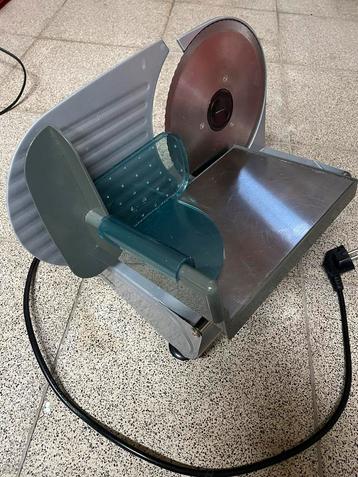 Domo broodsnijmachine beschikbaar voor biedingen