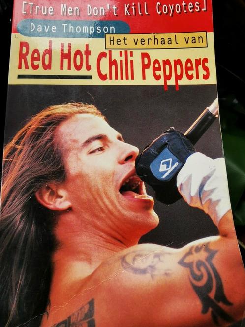 Red hot chili peppers - het verhaal van..., uitgave 1993, Verzamelen, Muziek, Artiesten en Beroemdheden, Gebruikt, Boek, Tijdschrift of Artikel
