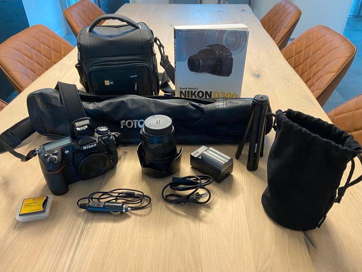 Nikon D300 spiegelreflexcamera met statieven en accesoires, TV, Hi-fi & Vidéo, Appareils photo numériques, Utilisé, Reflex miroir