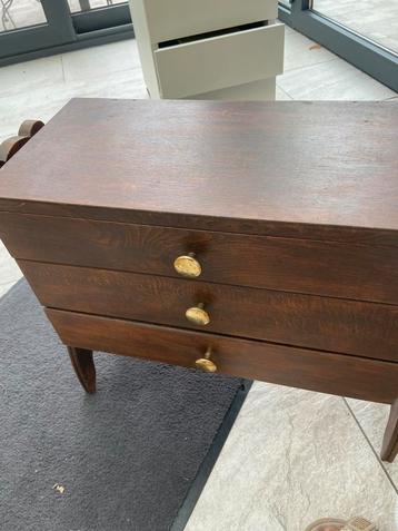 Meuble de couturière beschikbaar voor biedingen