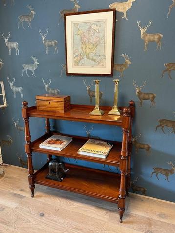 Antieke mahonie etagaire / wandtafel beschikbaar voor biedingen