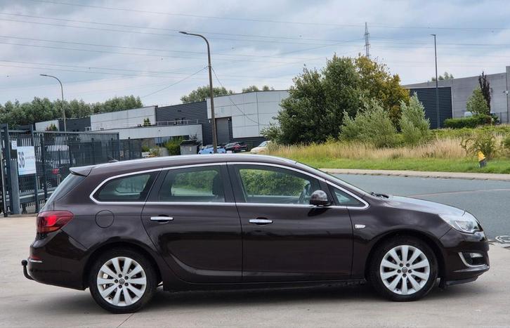 Opel astra 13cdti 230mkm cuir clima gps 2500€, Autos, Opel, Particulier, Astra, Diesel, Euro 5, Break, 5 portes, Boîte manuelle